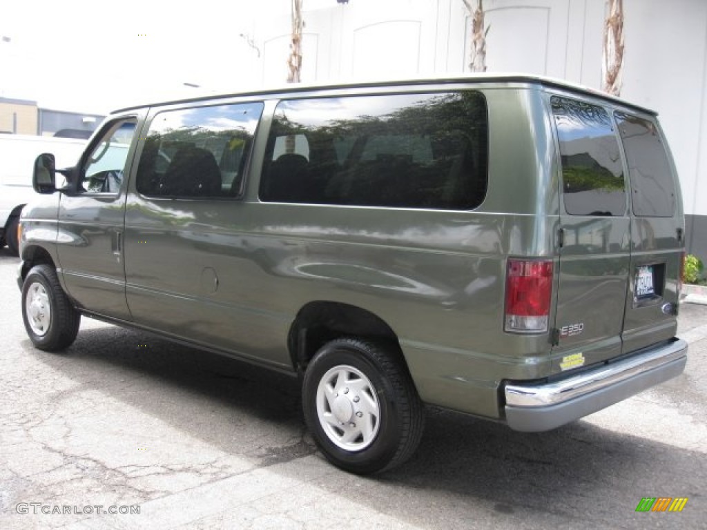 2004 E Series Van E350 Super Duty XLT Passenger - Estate Green Metallic / Medium Pebble photo #4