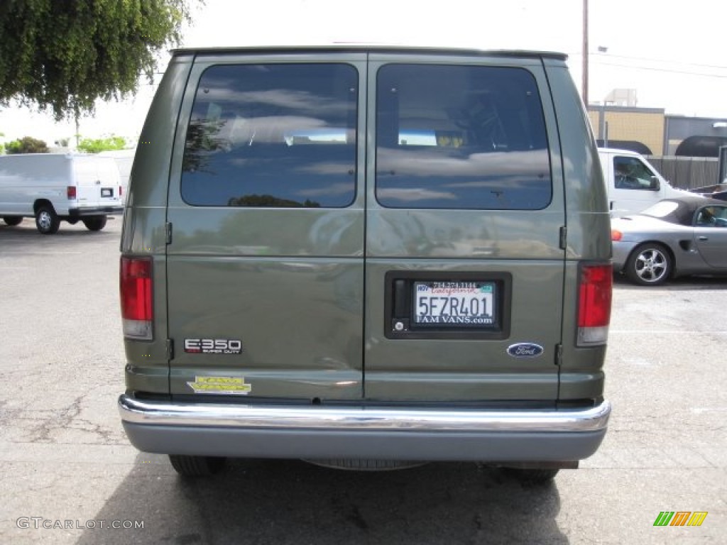 2004 E Series Van E350 Super Duty XLT Passenger - Estate Green Metallic / Medium Pebble photo #5
