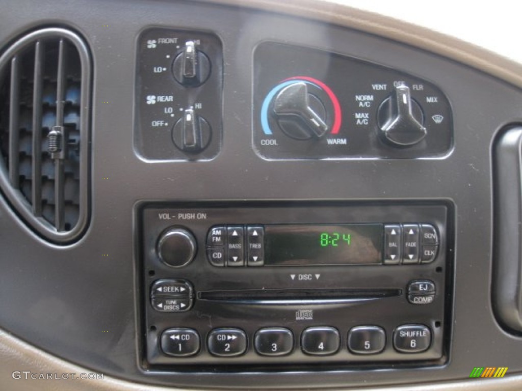 2004 E Series Van E350 Super Duty XLT Passenger - Estate Green Metallic / Medium Pebble photo #11