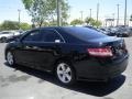 Black - Camry SE Photo No. 7