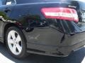 Black - Camry SE Photo No. 8