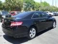 Black - Camry SE Photo No. 11
