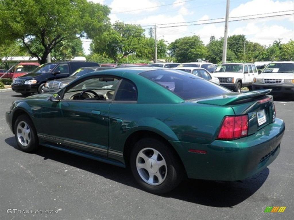 2000 Mustang V6 Coupe - Amazon Green Metallic / Medium Parchment photo #7