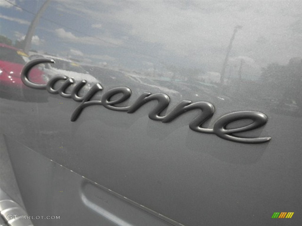 2006 Porsche Cayenne Tiptronic Marks and Logos Photos