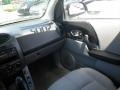 2005 Silver Nickel Saturn VUE   photo #19