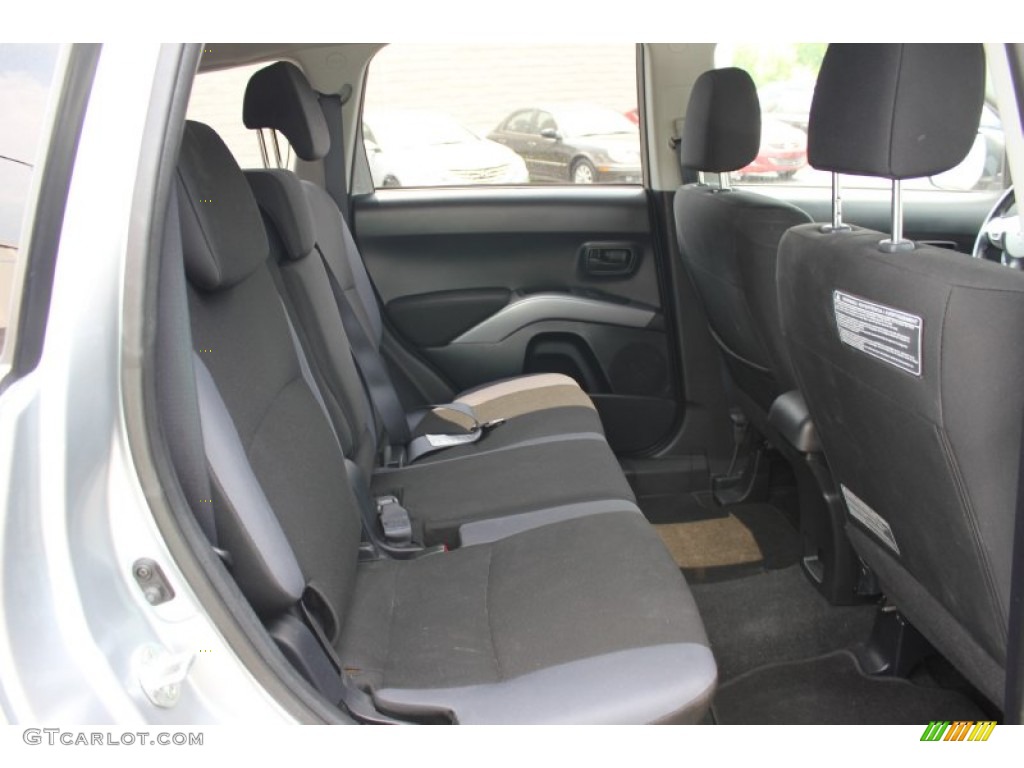 2008 Mitsubishi Outlander ES 4WD Rear Seat Photo #65762266