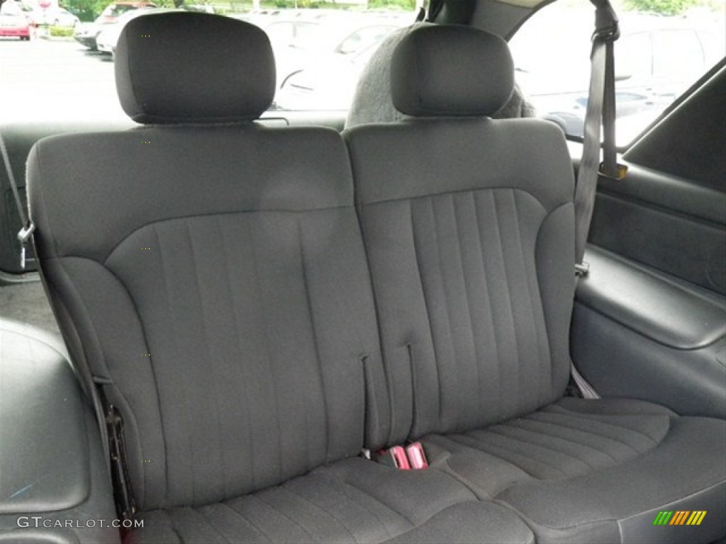 Graphite Gray Interior 2004 Chevrolet Blazer LS Photo #65763172