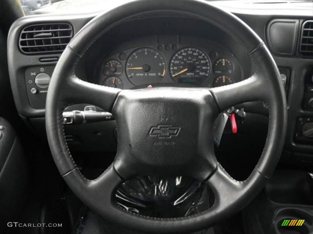 2004 Chevrolet Blazer LS Graphite Gray Steering Wheel Photo #65763214