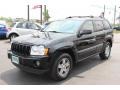 Black - Grand Cherokee Laredo 4x4 Photo No. 1
