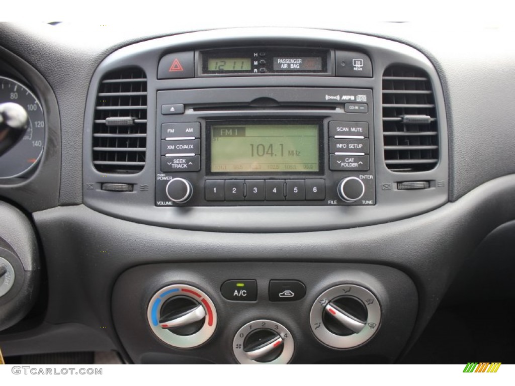 2009 Accent GS 3 Door - Apple Green / Gray photo #6