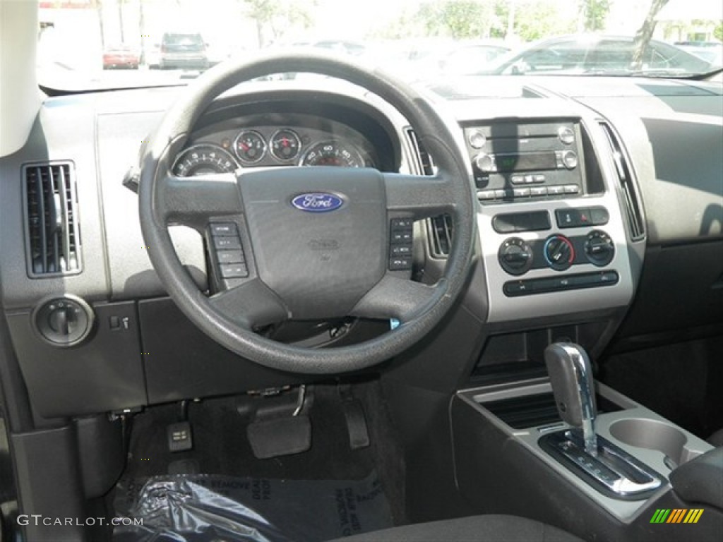 2010 Edge SE - Tuxedo Black Metallic / Charcoal Black photo #27