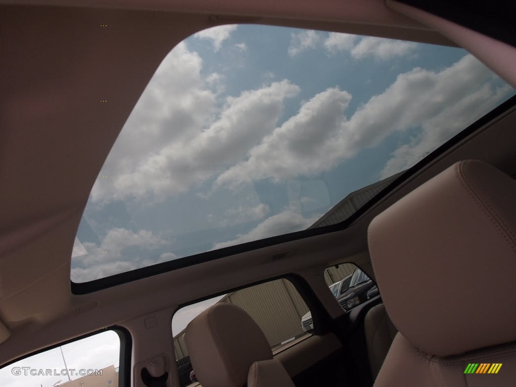 2012 Land Rover Range Rover Evoque Pure Sunroof Photo #65768573