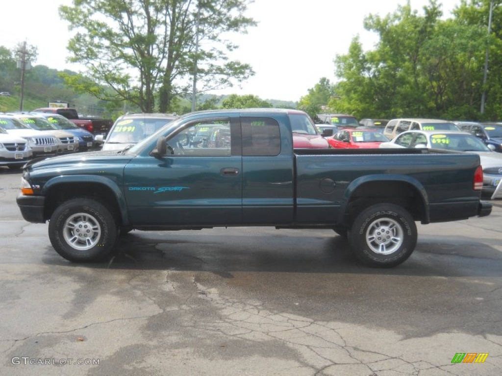 1997 Dakota Sport Extended Cab 4x4 - Emerald Green Metallic / Mist Gray photo #12