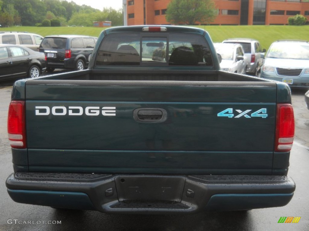 1997 Dakota Sport Extended Cab 4x4 - Emerald Green Metallic / Mist Gray photo #13