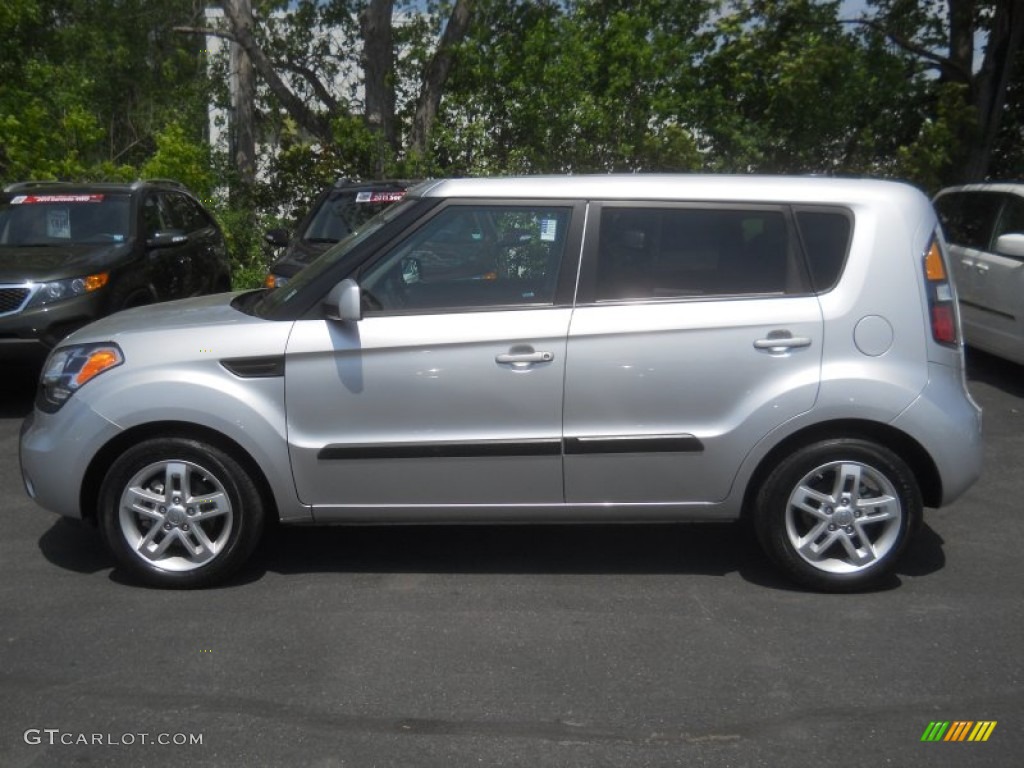 Bright Silver 2011 Kia Soul + Exterior Photo #65769727