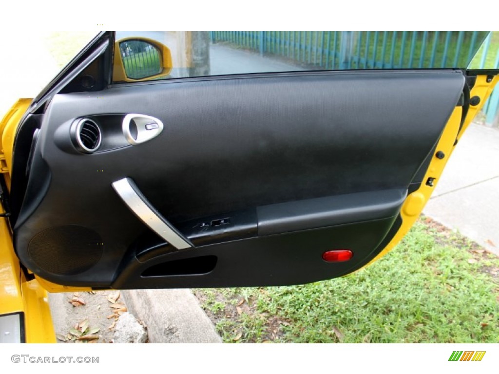 2005 Nissan 350Z Touring Coupe Charcoal Door Panel Photo #65770642