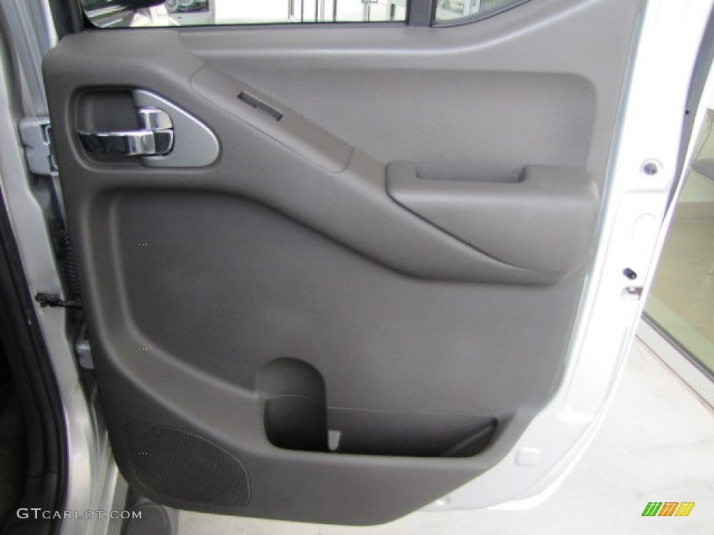 2009 Suzuki Equator Crew Cab Door Panel Photos