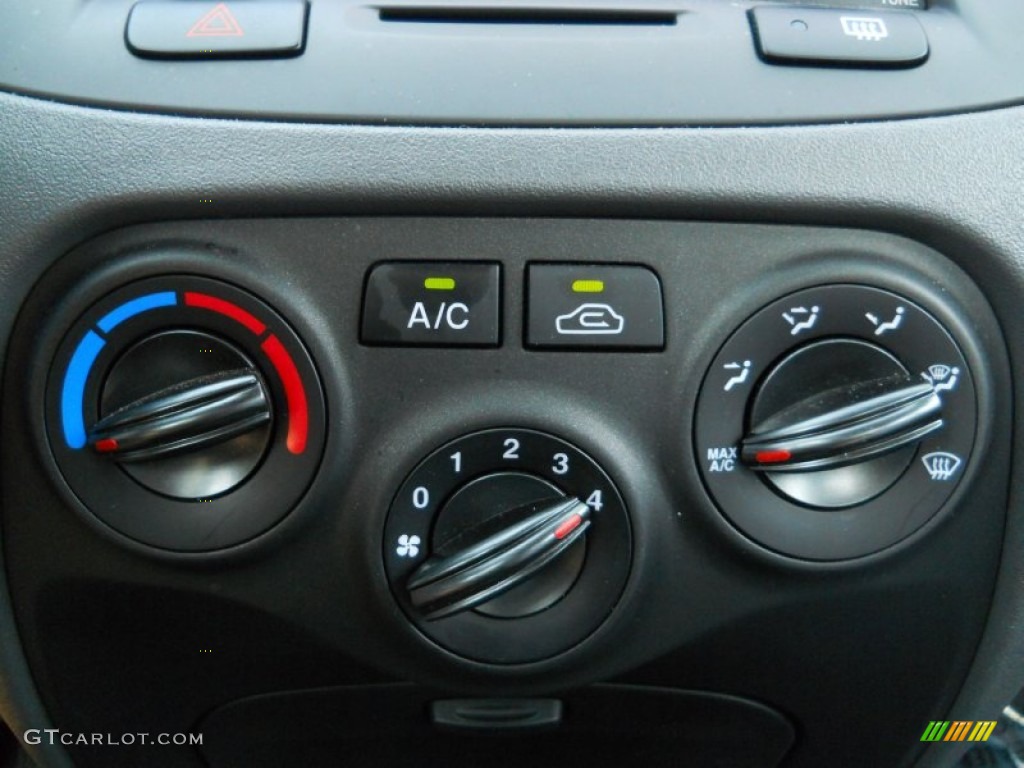 2011 Rio LX - Tropical Red / Gray photo #9