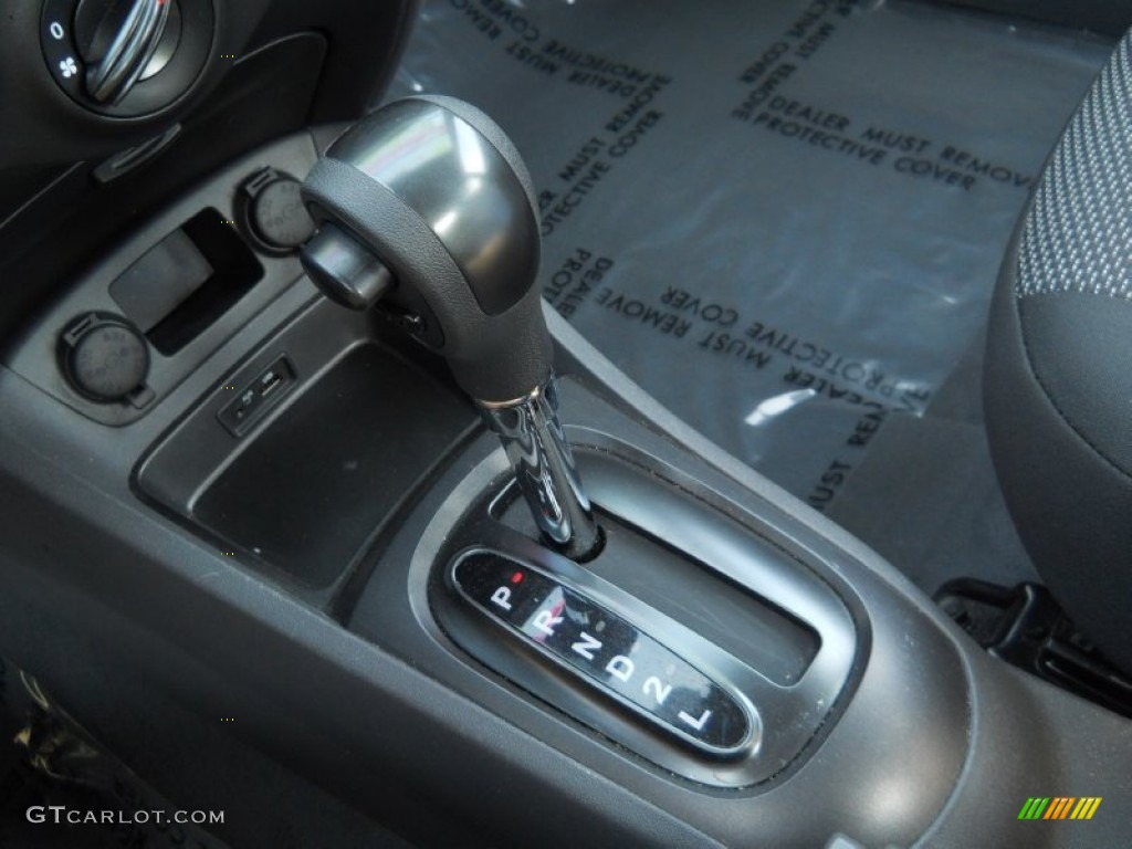2011 Rio LX - Tropical Red / Gray photo #10