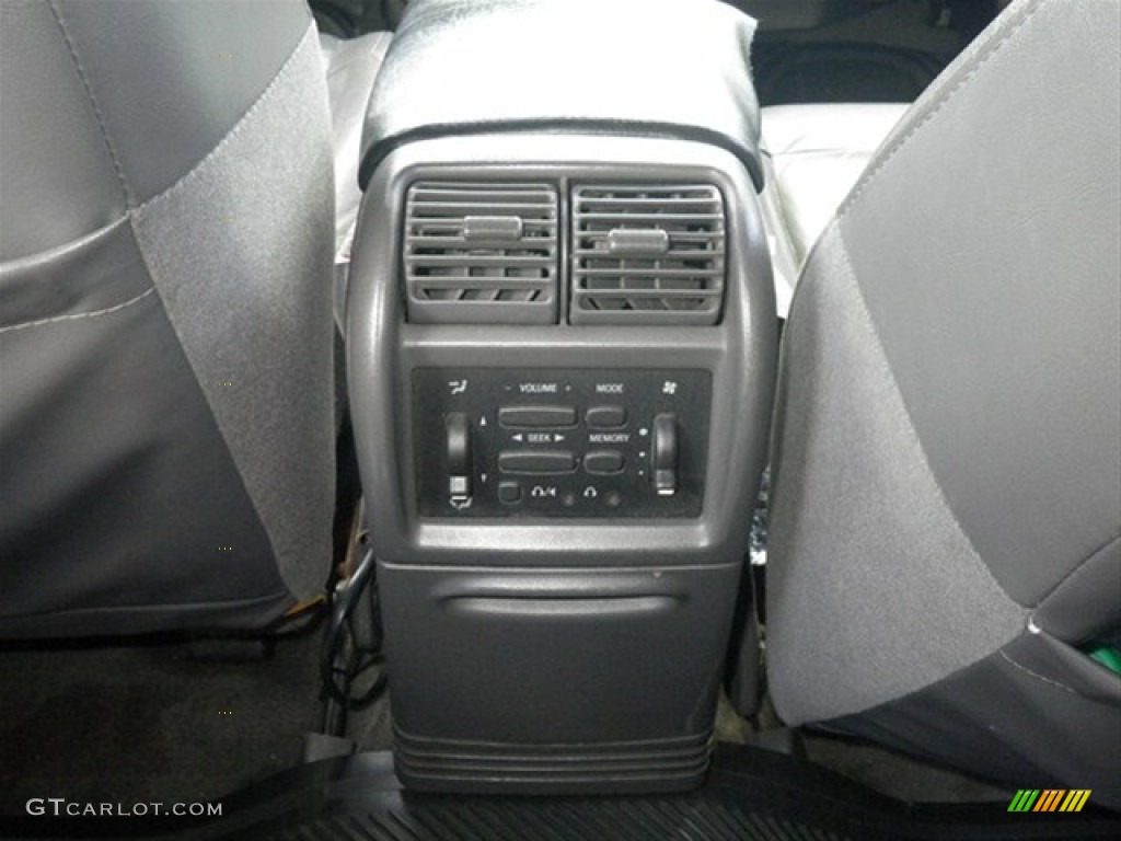 2000 Explorer XLT - Black / Dark Graphite photo #13