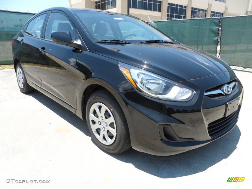 2012 Accent GLS 4 Door - Ultra Black / Gray photo #1