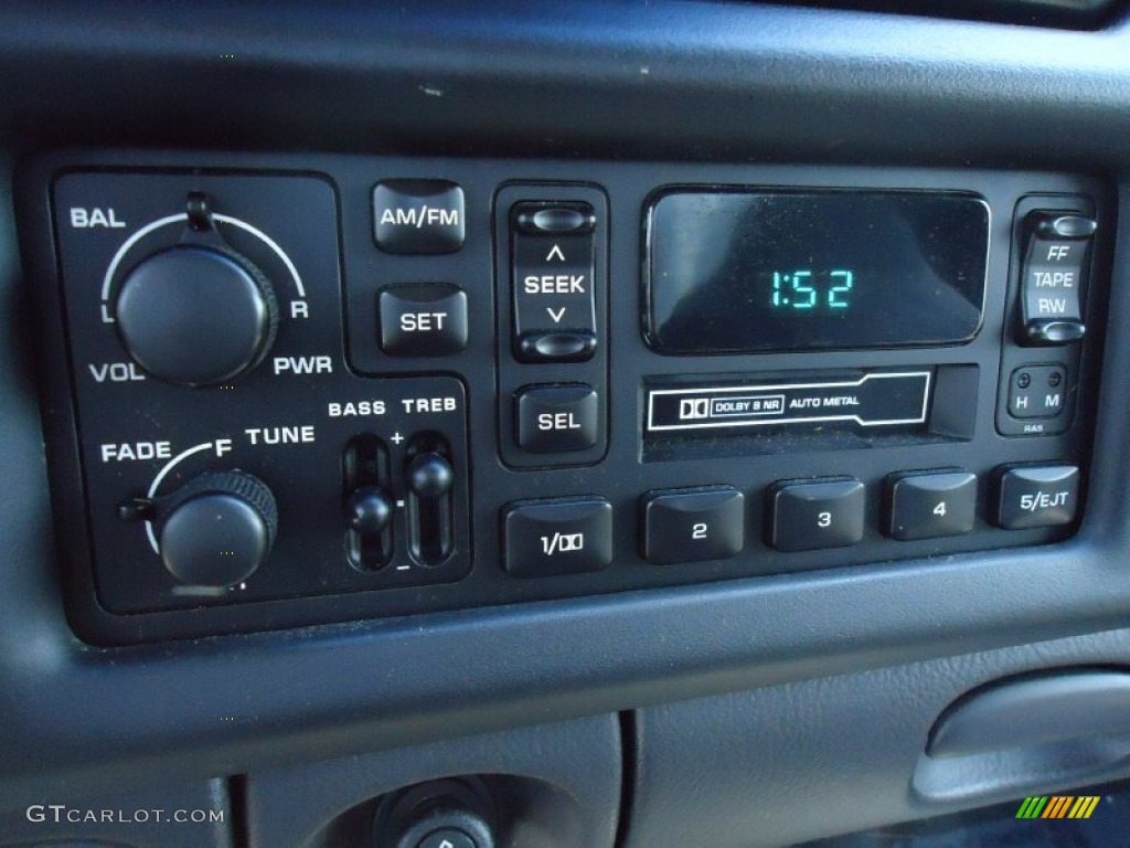 2001 Dodge Ram 1500 SLT Regular Cab 4x4 Audio System Photo #65782184