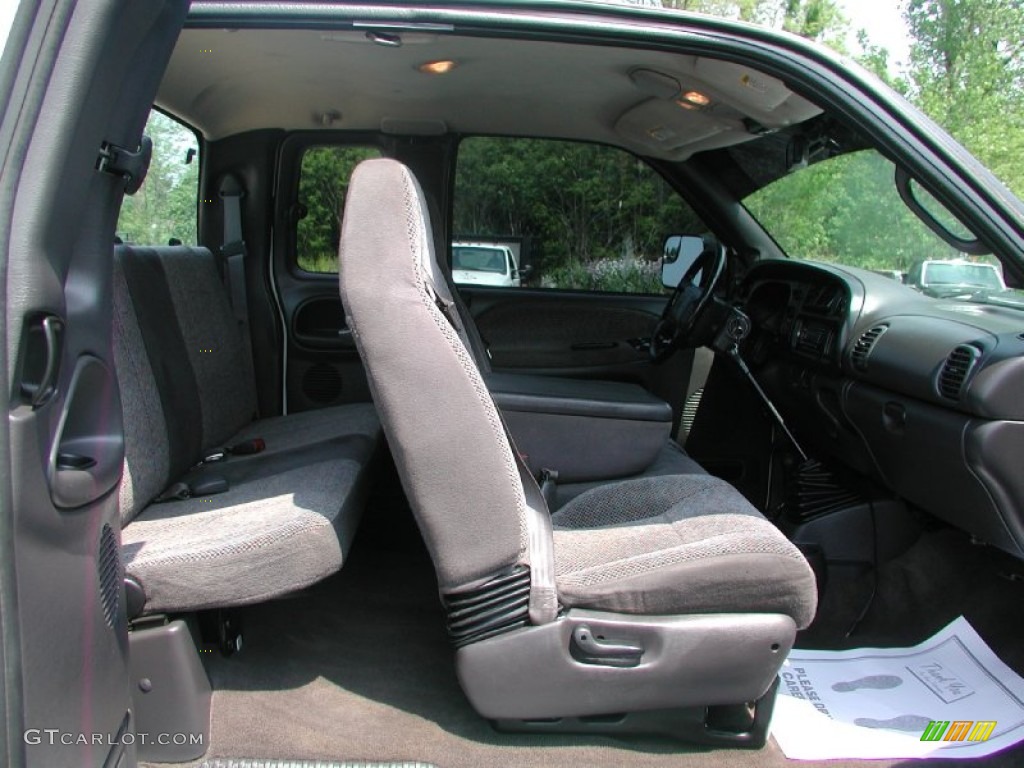 2002 Ram 2500 SLT Quad Cab 4x4 - Bright White / Agate photo #28