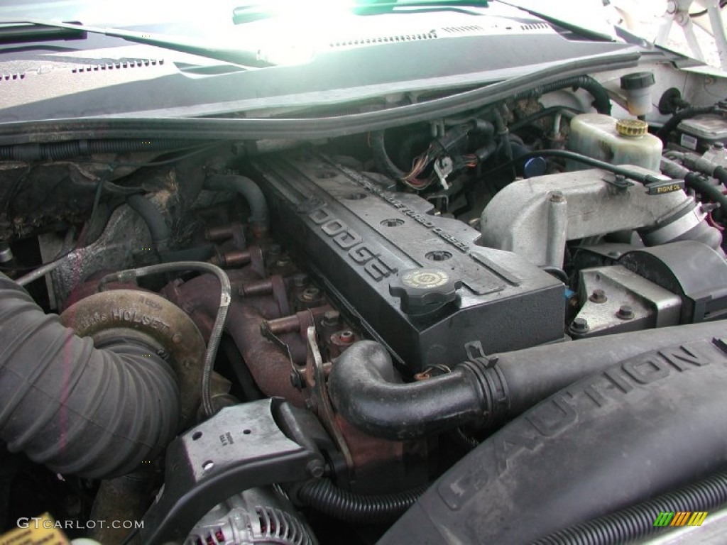 2002 Dodge Ram 2500 SLT Quad Cab 4x4 Engine Photos