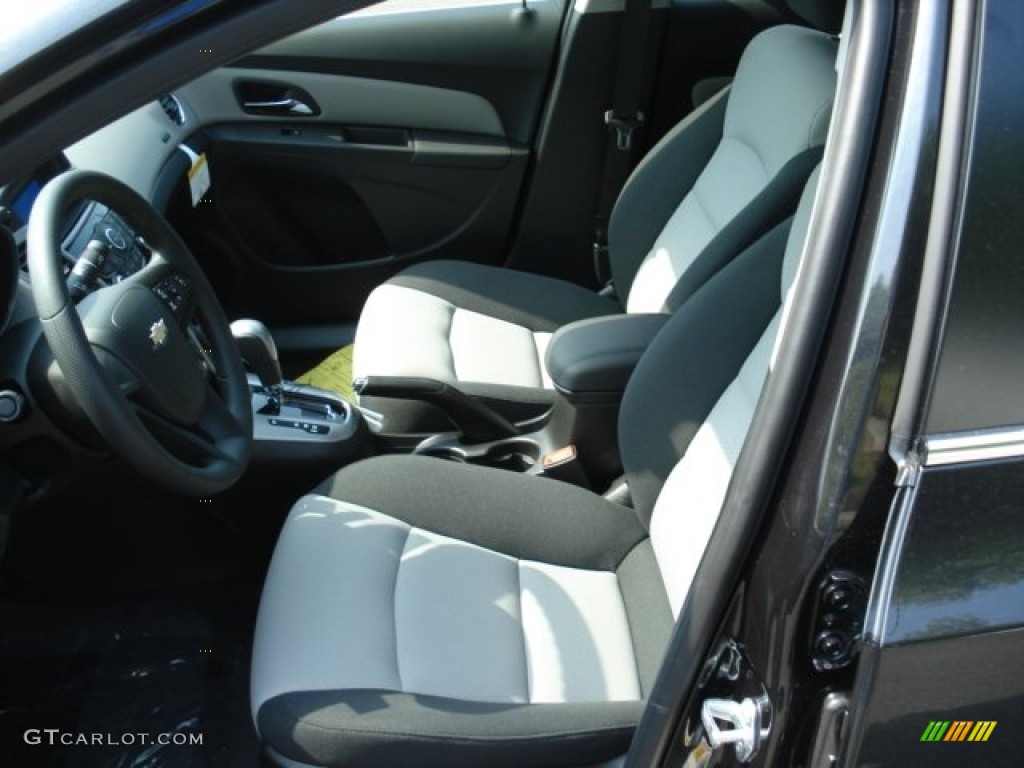 2012 Cruze LS - Black Granite Metallic / Jet Black/Medium Titanium photo #11