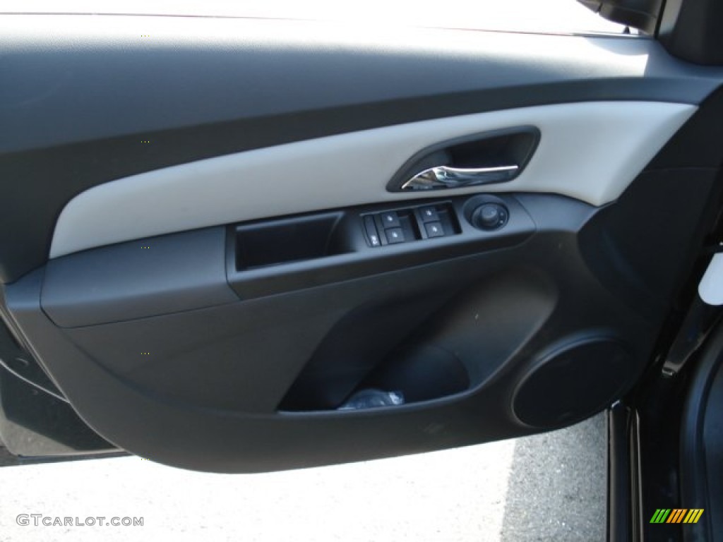 2012 Cruze LS - Black Granite Metallic / Jet Black/Medium Titanium photo #12