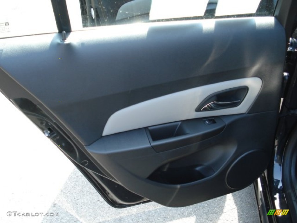 2012 Cruze LS - Black Granite Metallic / Jet Black/Medium Titanium photo #14