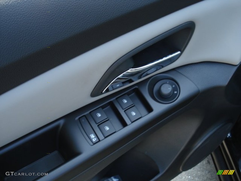 2012 Cruze LS - Black Granite Metallic / Jet Black/Medium Titanium photo #15