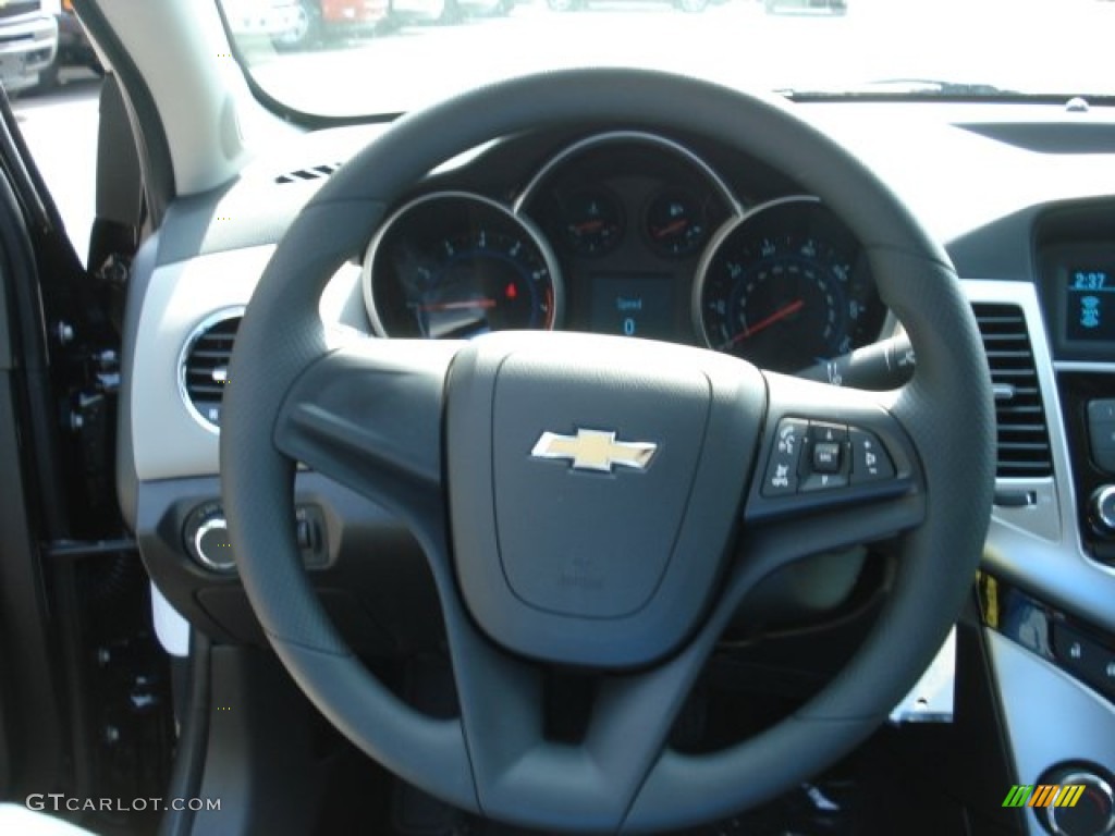 2012 Cruze LS - Black Granite Metallic / Jet Black/Medium Titanium photo #18
