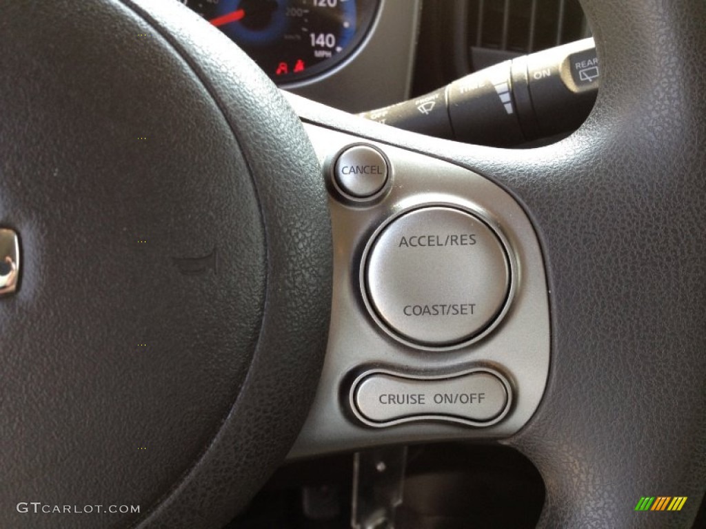 2009 Nissan Cube 1.8 SL Controls Photo #65788985