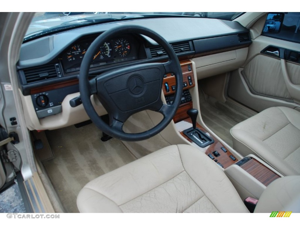 Parchment Interior 1995 Mercedes-Benz E 320 Sedan Photo #65789432