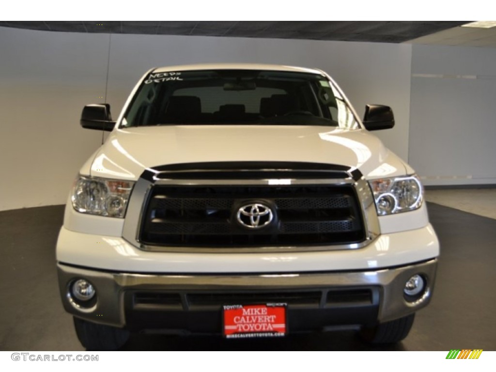 2010 Tundra CrewMax - Super White / Black photo #2