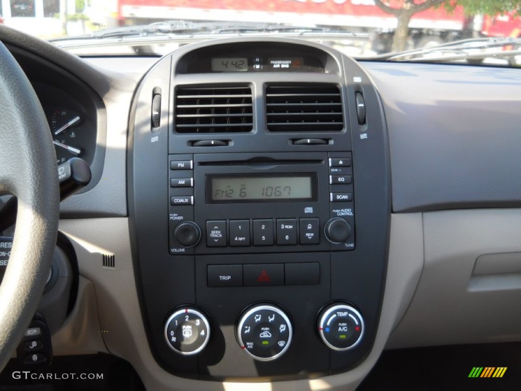 2009 Kia Spectra EX Sedan Controls Photo #65790686