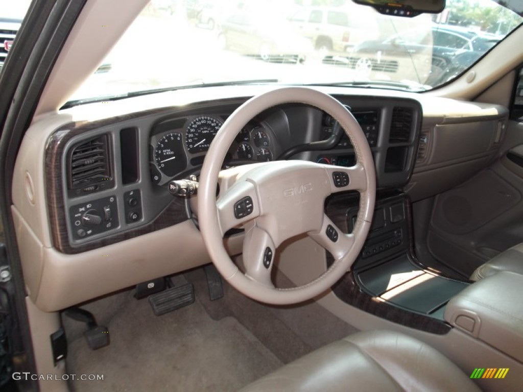 2006 Sierra 1500 Denali Crew Cab 4WD - Onyx Black / Sandstone leather photo #15