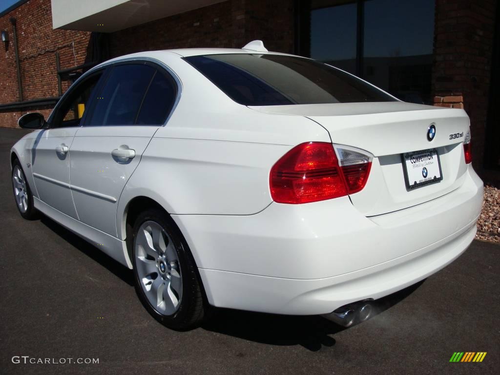 2006 3 Series 330xi Sedan - Alpine White / Terra/Black Dakota Leather photo #3