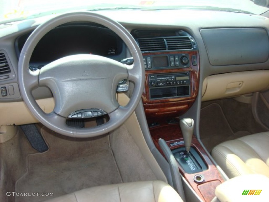 2000 Mitsubishi Diamante LS Tan Dashboard Photo #65796320