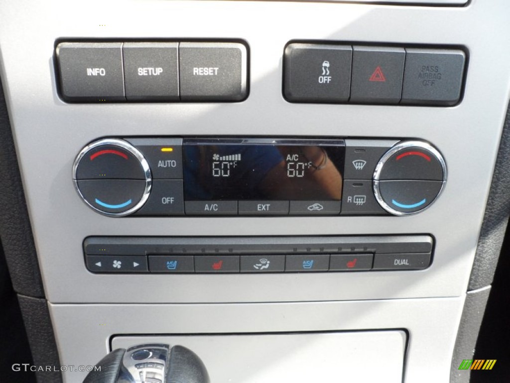 2008 Lincoln MKX Limited Edition Controls Photo #65797064