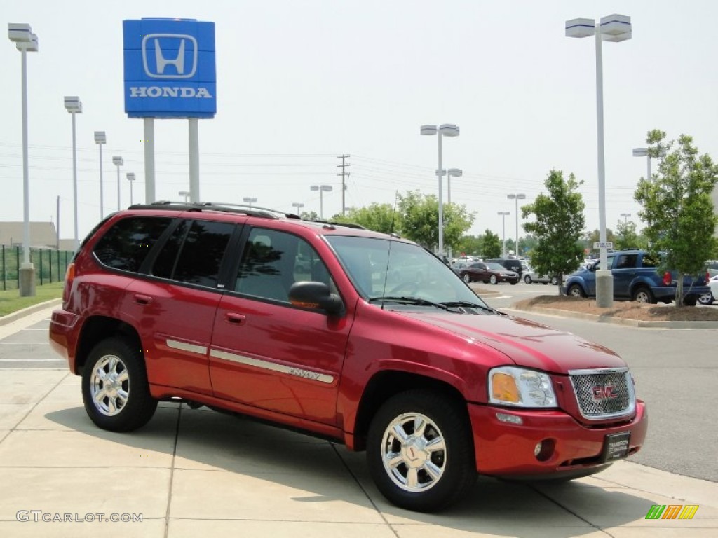 2004 Envoy SLE - Magnetic Red Metallic / Medium Pewter photo #7