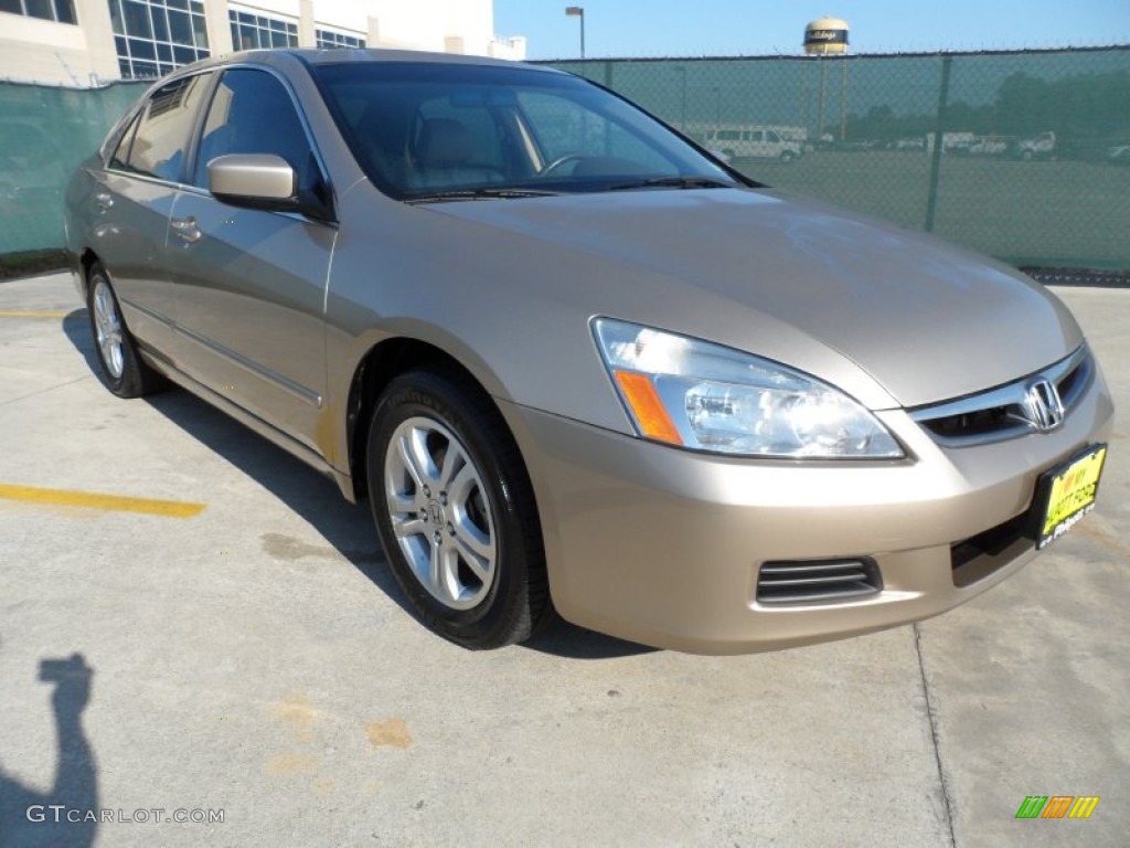 2007 Accord EX-L Sedan - Desert Mist Metallic / Ivory photo #1