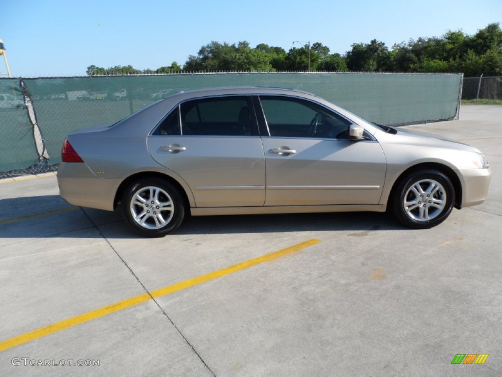 2007 Accord EX-L Sedan - Desert Mist Metallic / Ivory photo #2