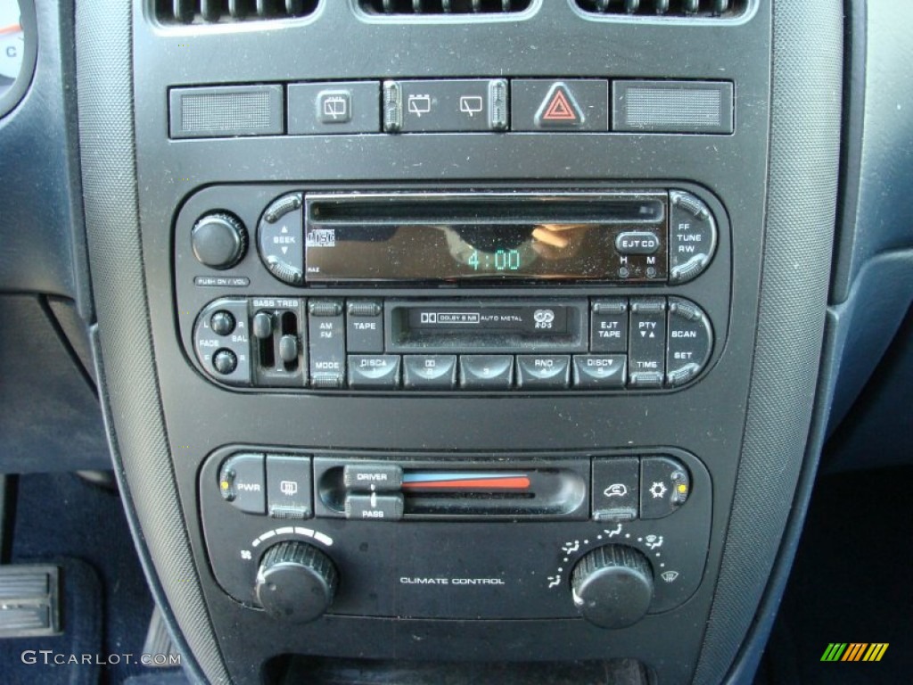 2003 Dodge Caravan Sport Controls Photo #65804572