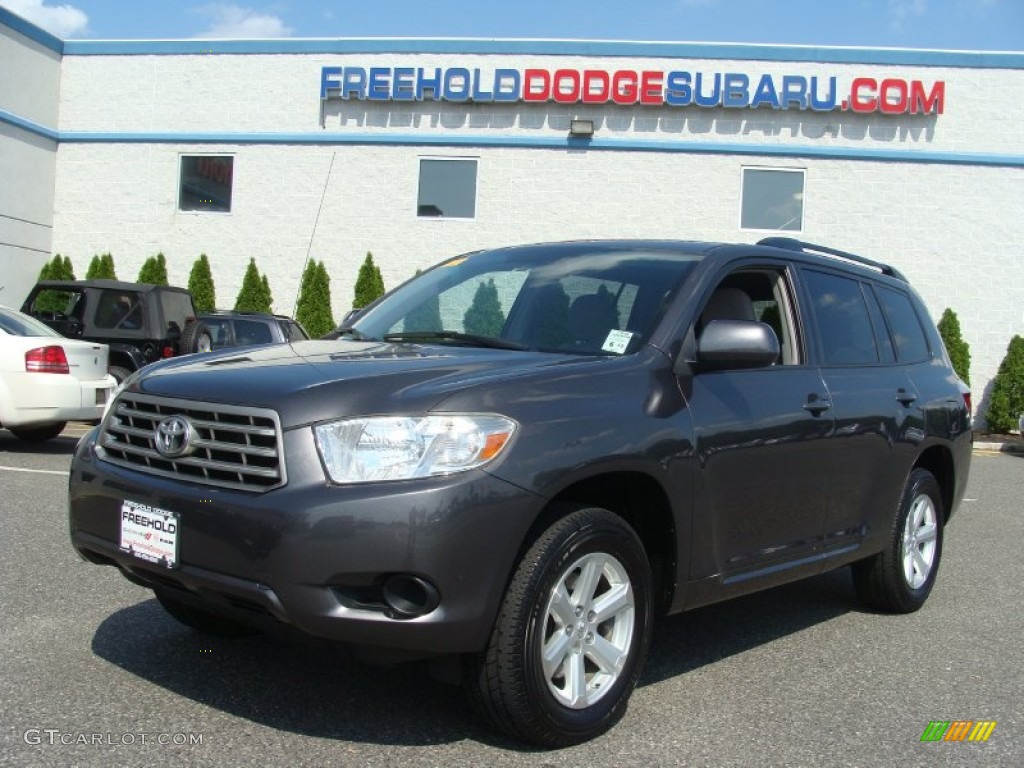 Magnetic Gray Metallic Toyota Highlander