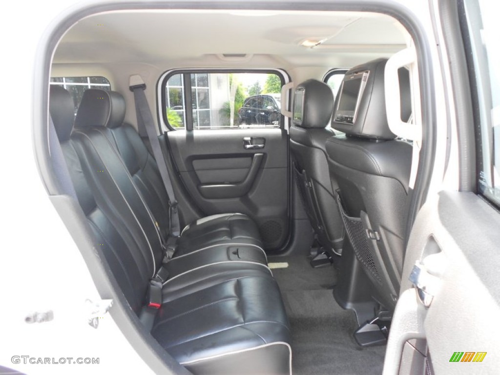 2006 Hummer H3 Standard H3 Model Rear Seat Photo #65804737