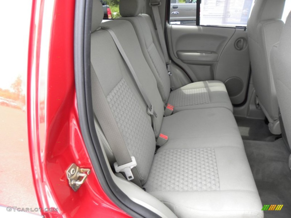 2006 Jeep Liberty Sport Rear Seat Photos