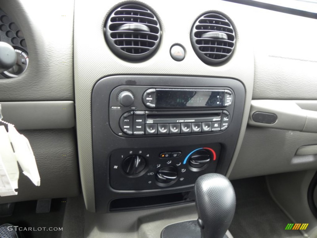 2006 Jeep Liberty Sport Controls Photos