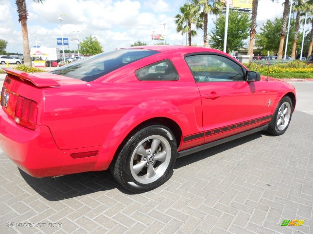 2006 Mustang V6 Premium Coupe - Torch Red / Dark Charcoal photo #6
